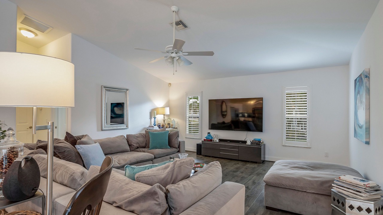 Photo of Livingroom in Burnt Store