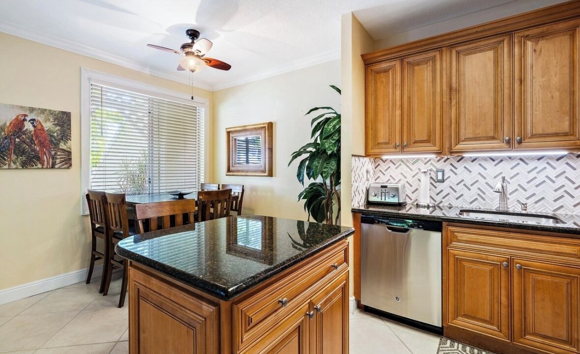 Photo of Kitchen in Jupiter Bay