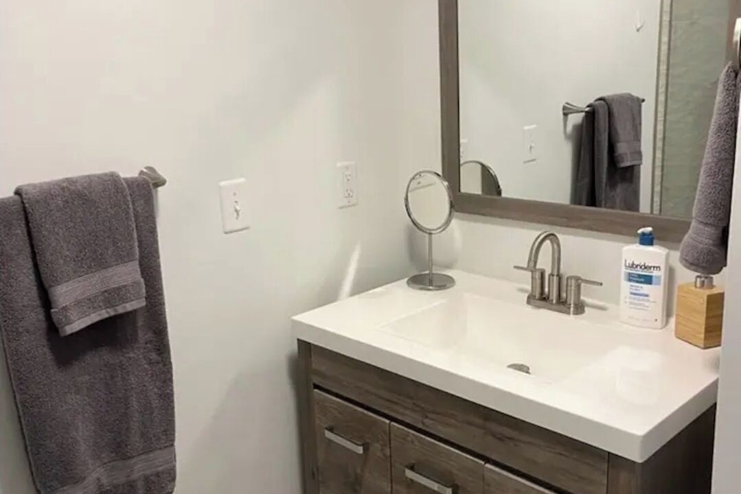 Photo of Bathroom in Golfview Harbor