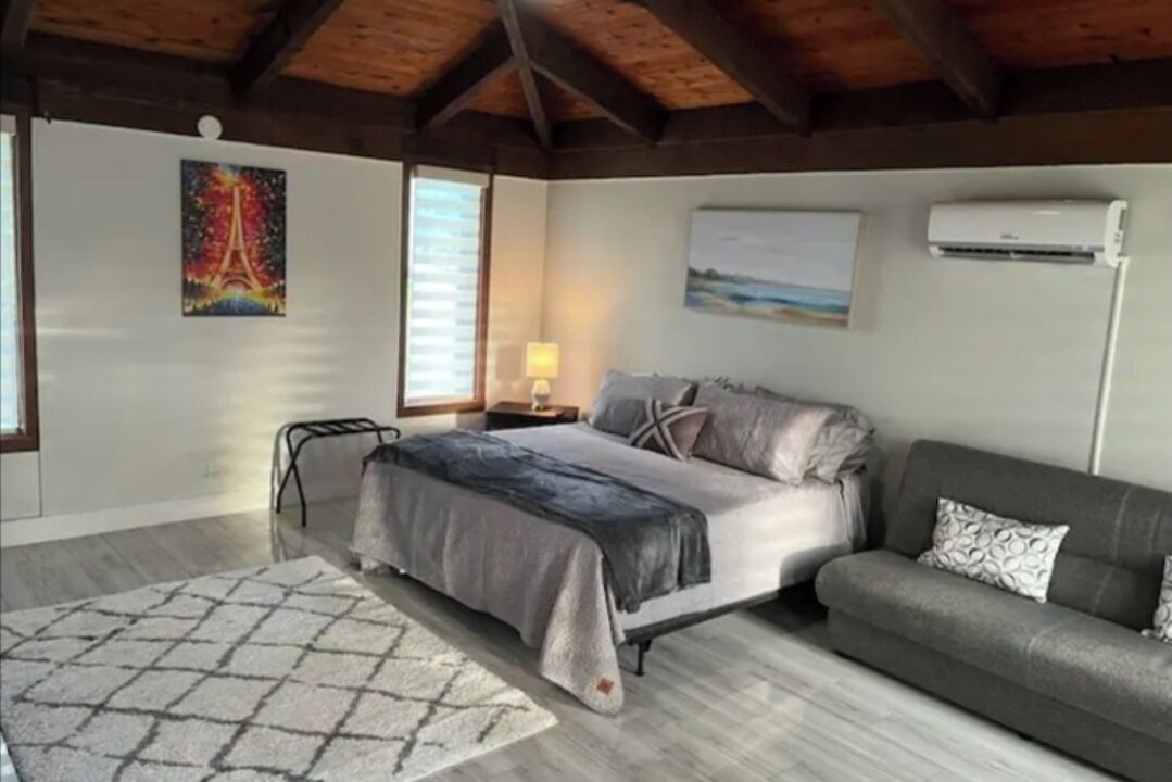 Photo of Livingroom in Golfview Harbor