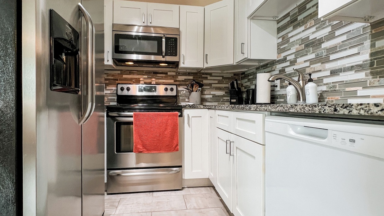 Photo of Kitchen in Carver City - Lincoln Gardens