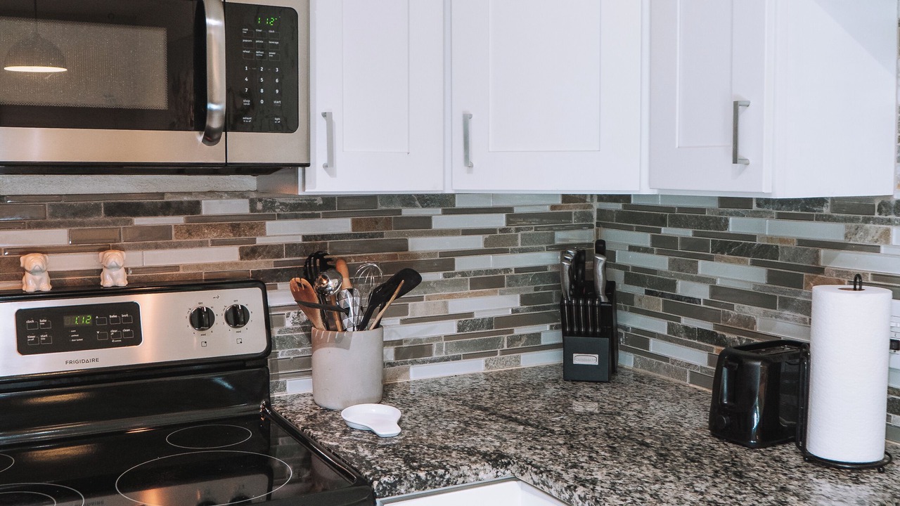 Photo of Kitchen in Carver City - Lincoln Gardens