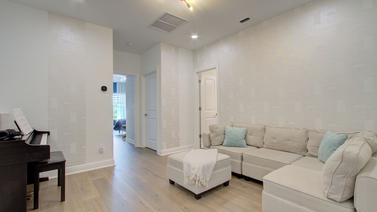 Photo of Livingroom in Deerfield Beach