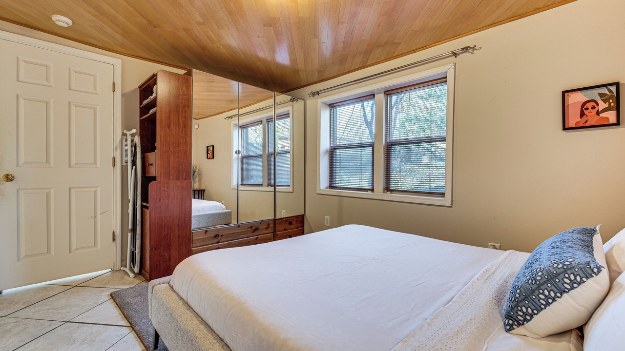 Photo of Bedroom in Westside