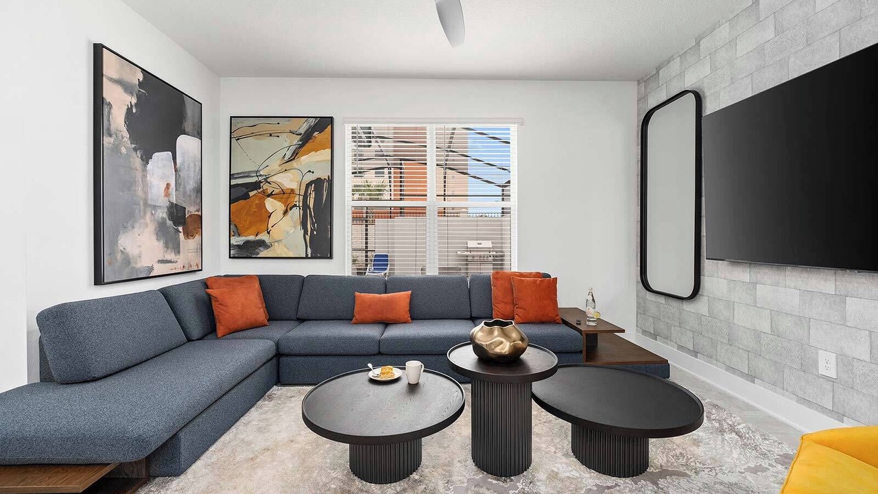 Photo of Livingroom in Florida Center