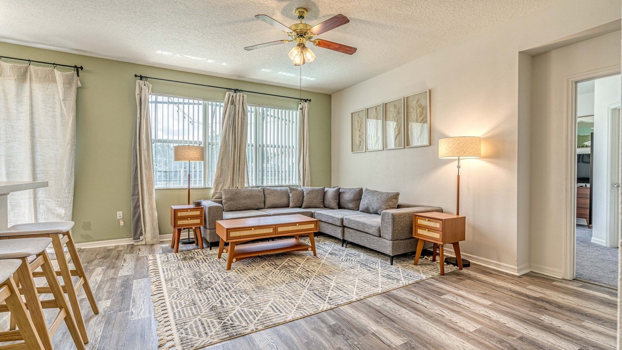 Photo of Livingroom in Windwood Bay