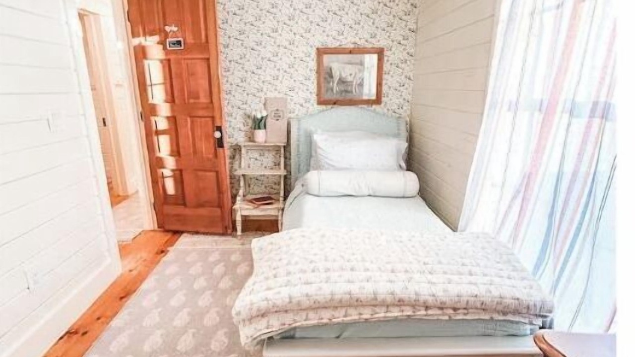 Photo of Bedroom in Buckingham