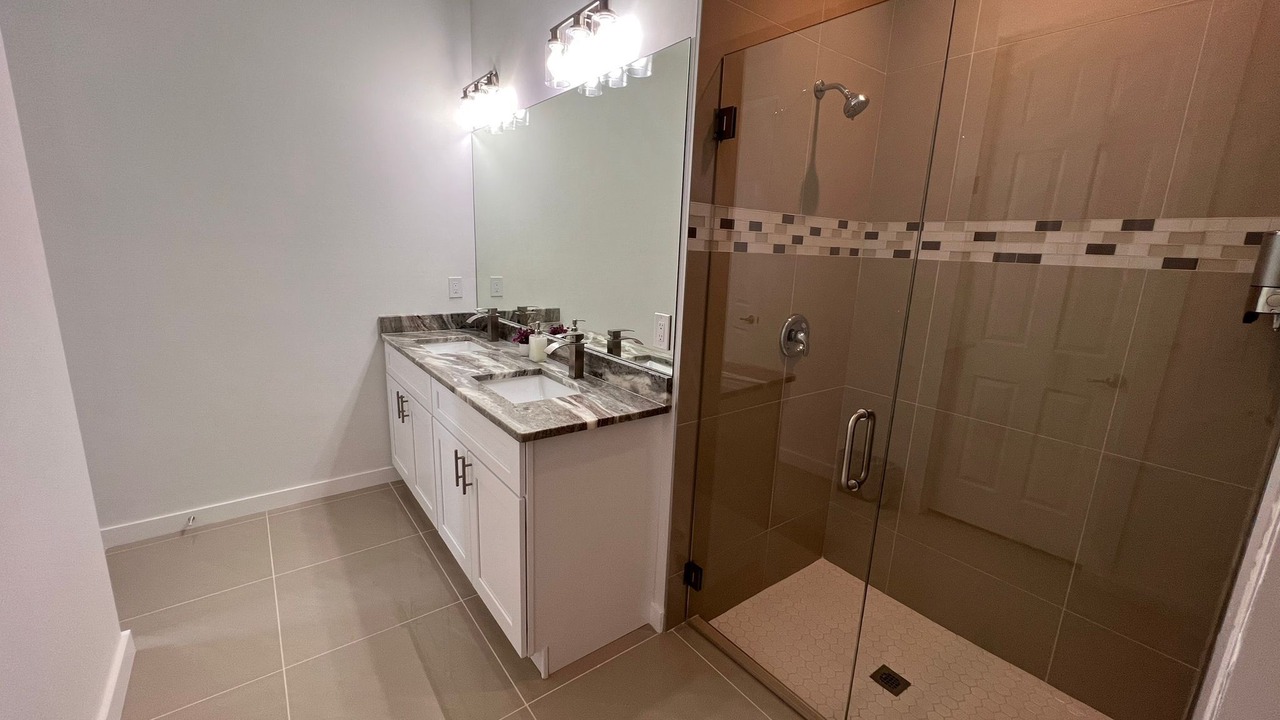 Photo of Bathroom in Jacarandas