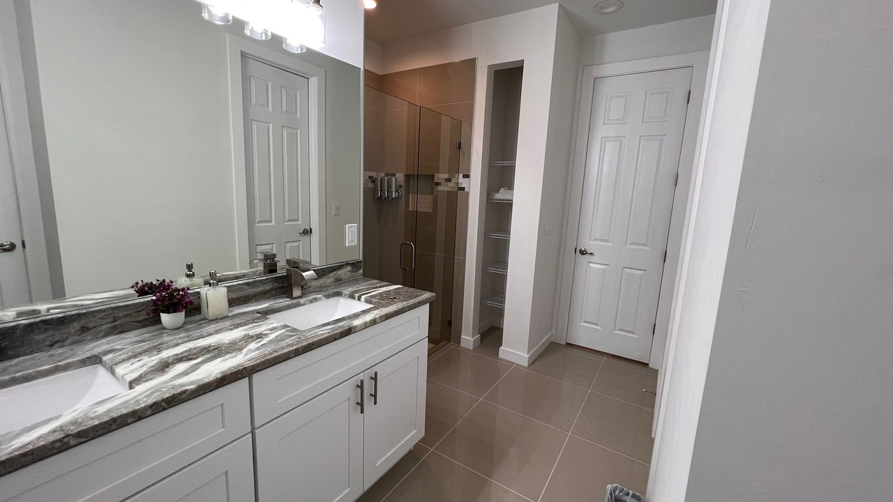 Photo of Bathroom in Jacarandas