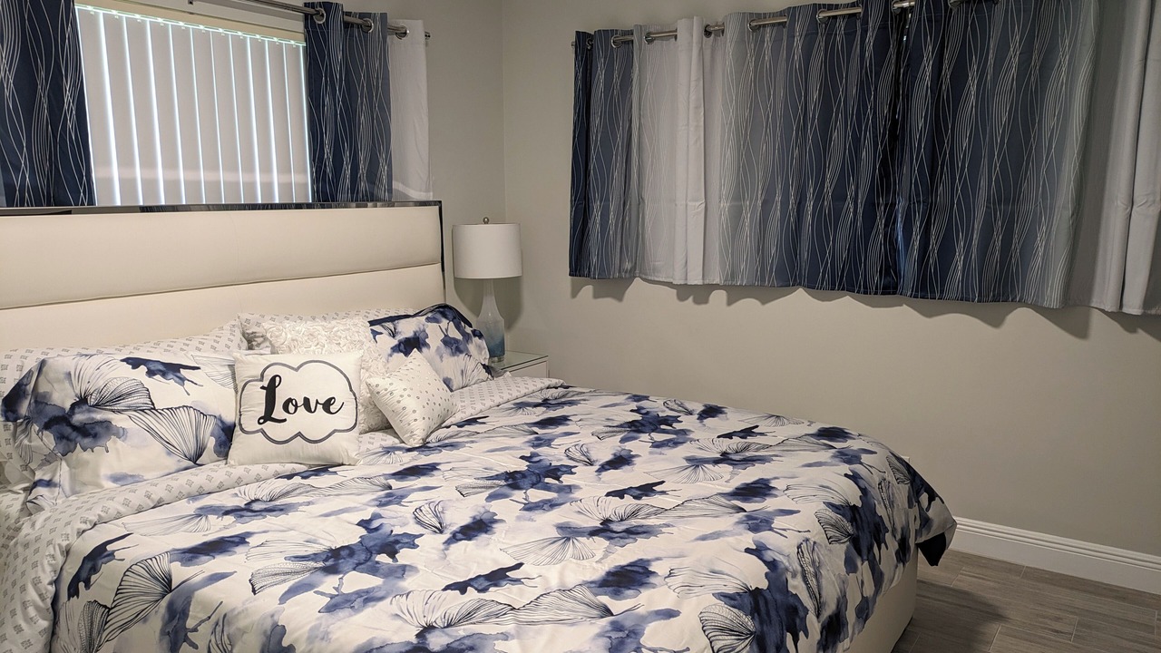 Photo of Bedroom in Coral Ridge