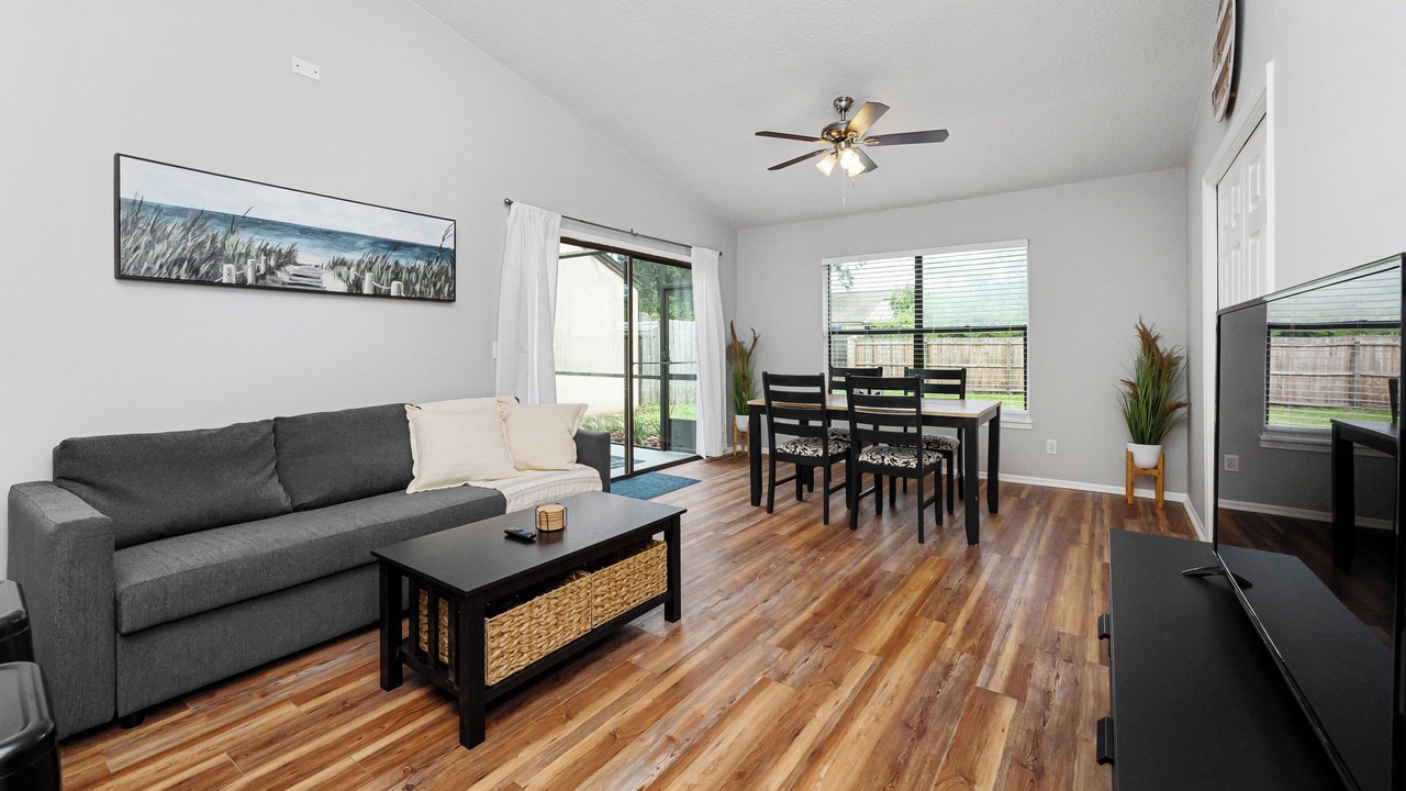 Photo of Livingroom in Southside