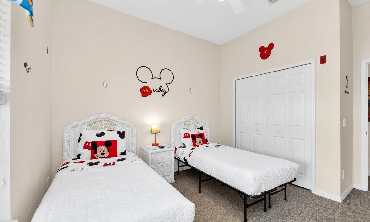 Photo of Bedroom in Bahama Bay