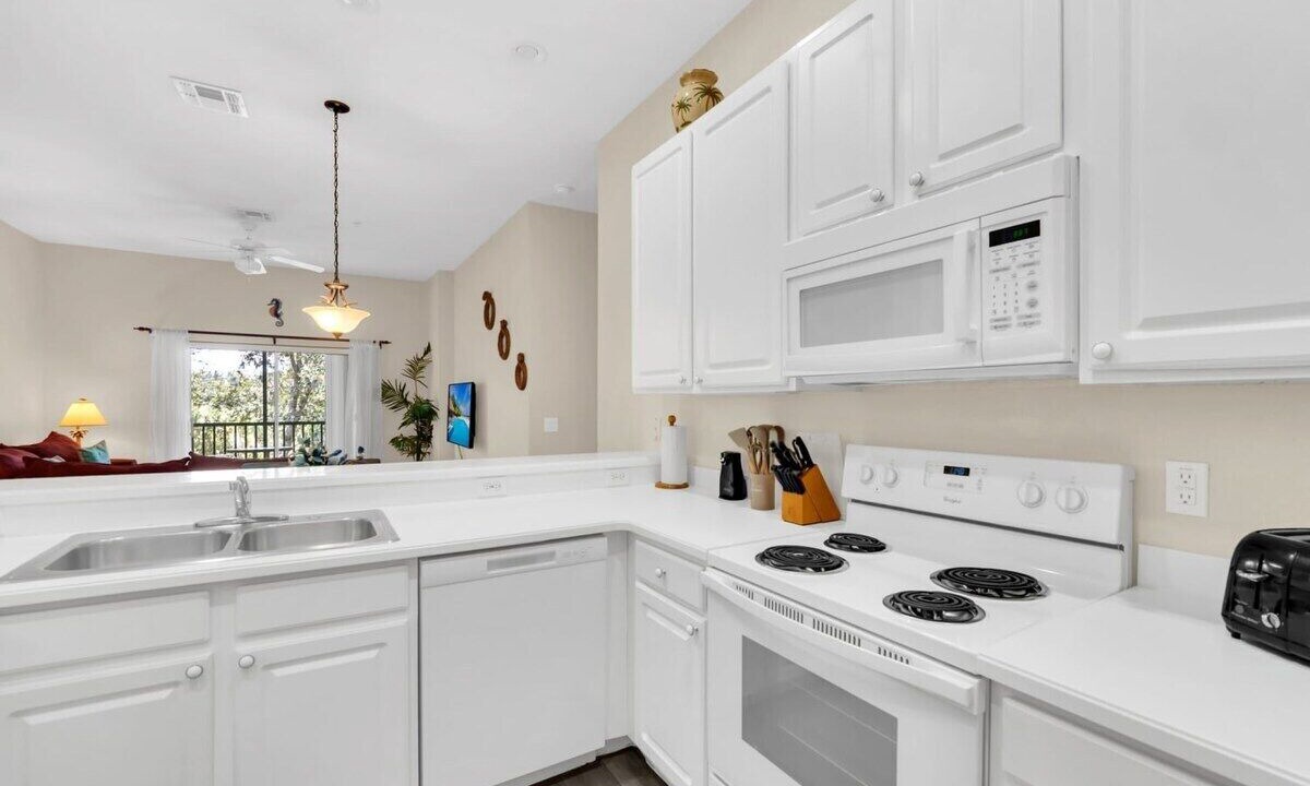 Photo of Kitchen in Bahama Bay