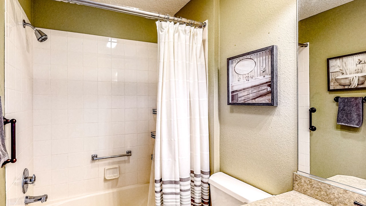 Photo of Bathroom in Virginia Trace