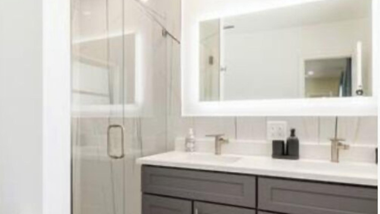 Photo of Bathroom in Plantation
