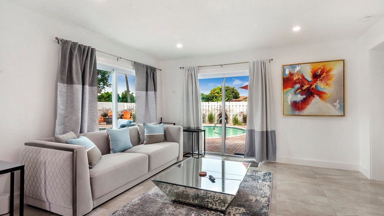 Photo of Livingroom in Riviera Beach