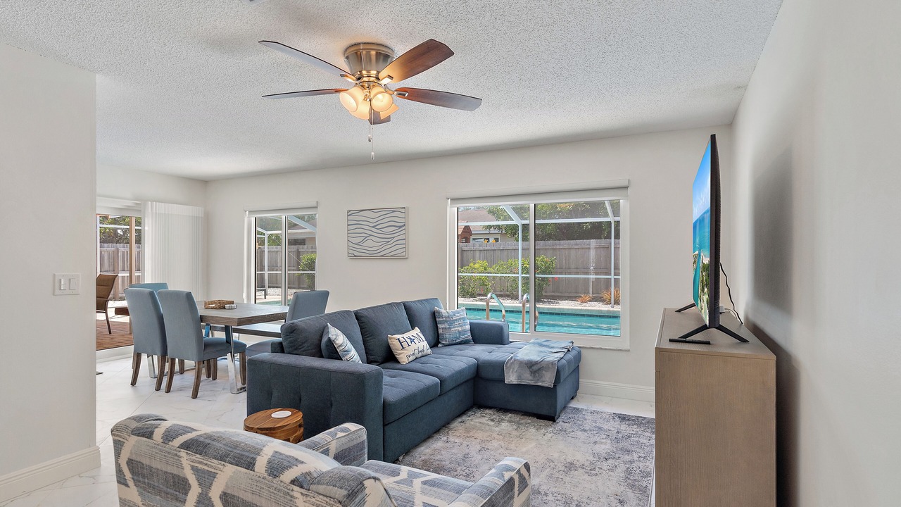 Photo of Livingroom in Gulf Gate Woods