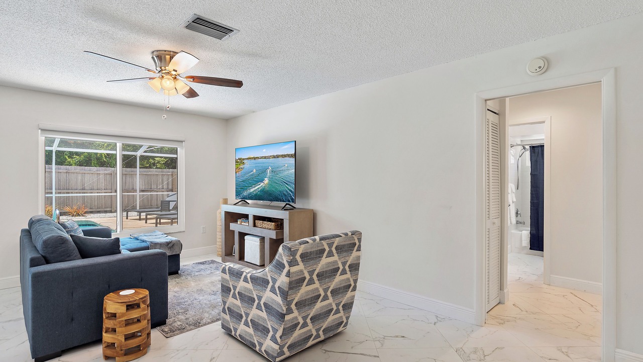 Photo of Livingroom in Gulf Gate Woods