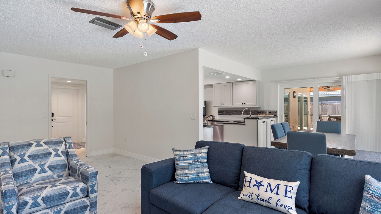 Photo of Livingroom in Gulf Gate Woods