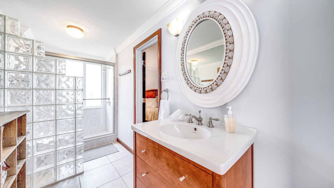 Photo of Bathroom in Lauderdale Beach
