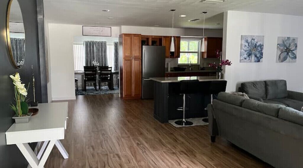 Photo of Livingroom in Harbor Heights