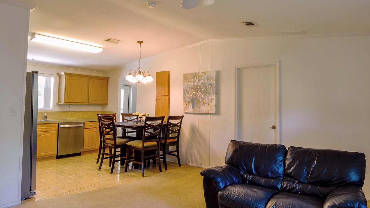 Photo of Livingroom in Fish Hawk