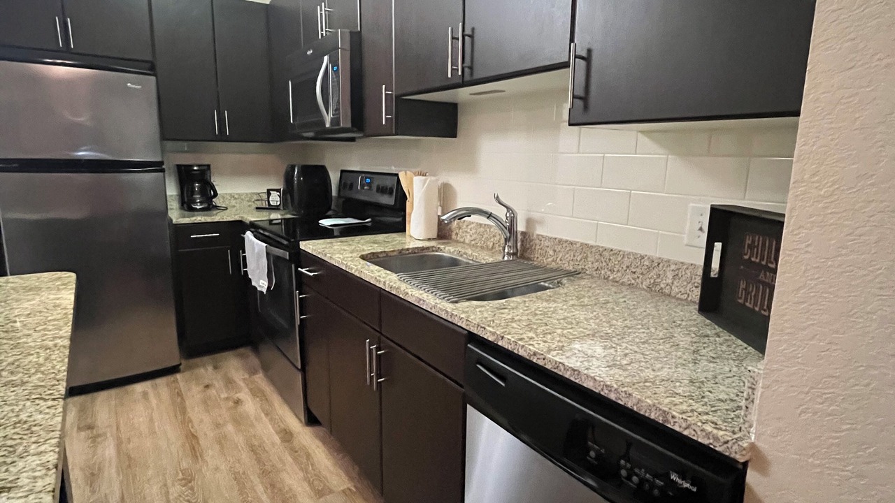 Photo of Kitchen in Carver City - Lincoln Gardens