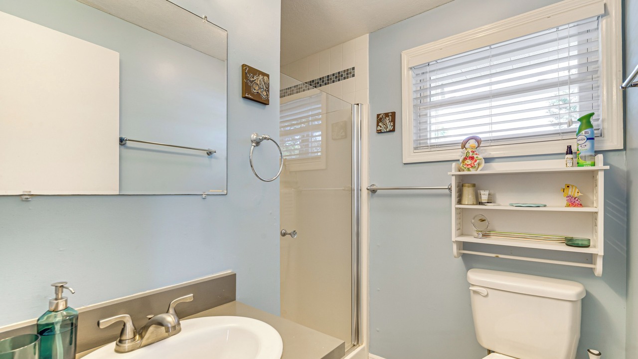 Photo of Bathroom in Weeki Wachee Gardens