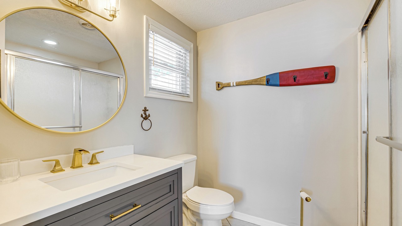 Photo of Bathroom in Weeki Wachee Gardens
