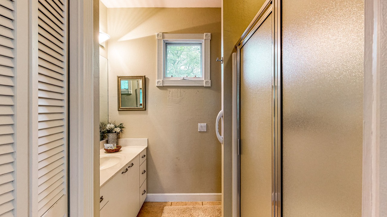 Photo of Bathroom in Bell