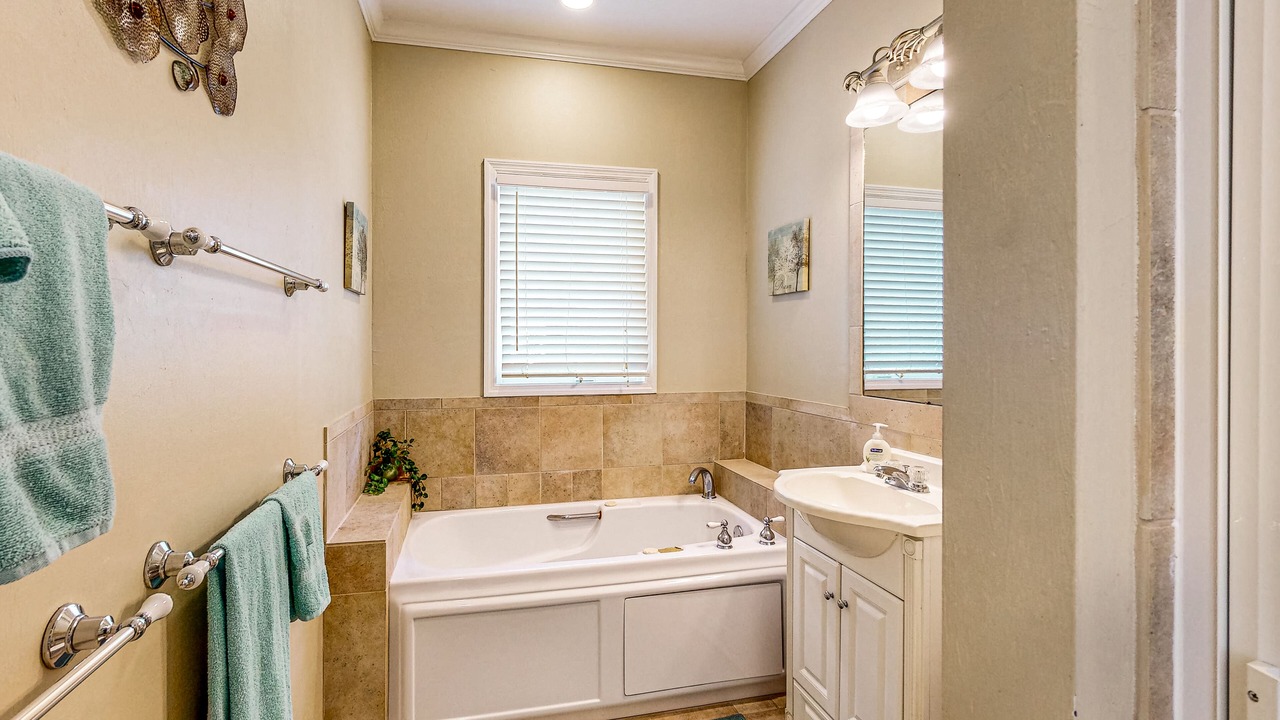 Photo of Bathroom in Bell