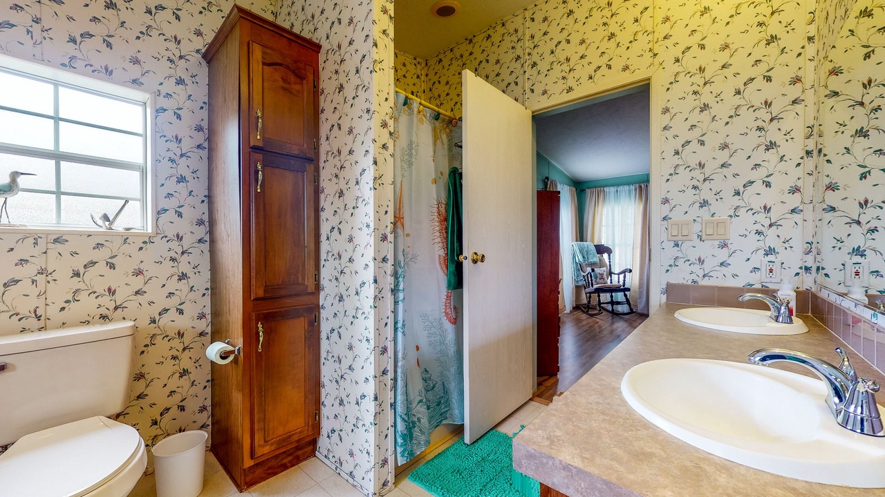 Photo of Bathroom in Astor