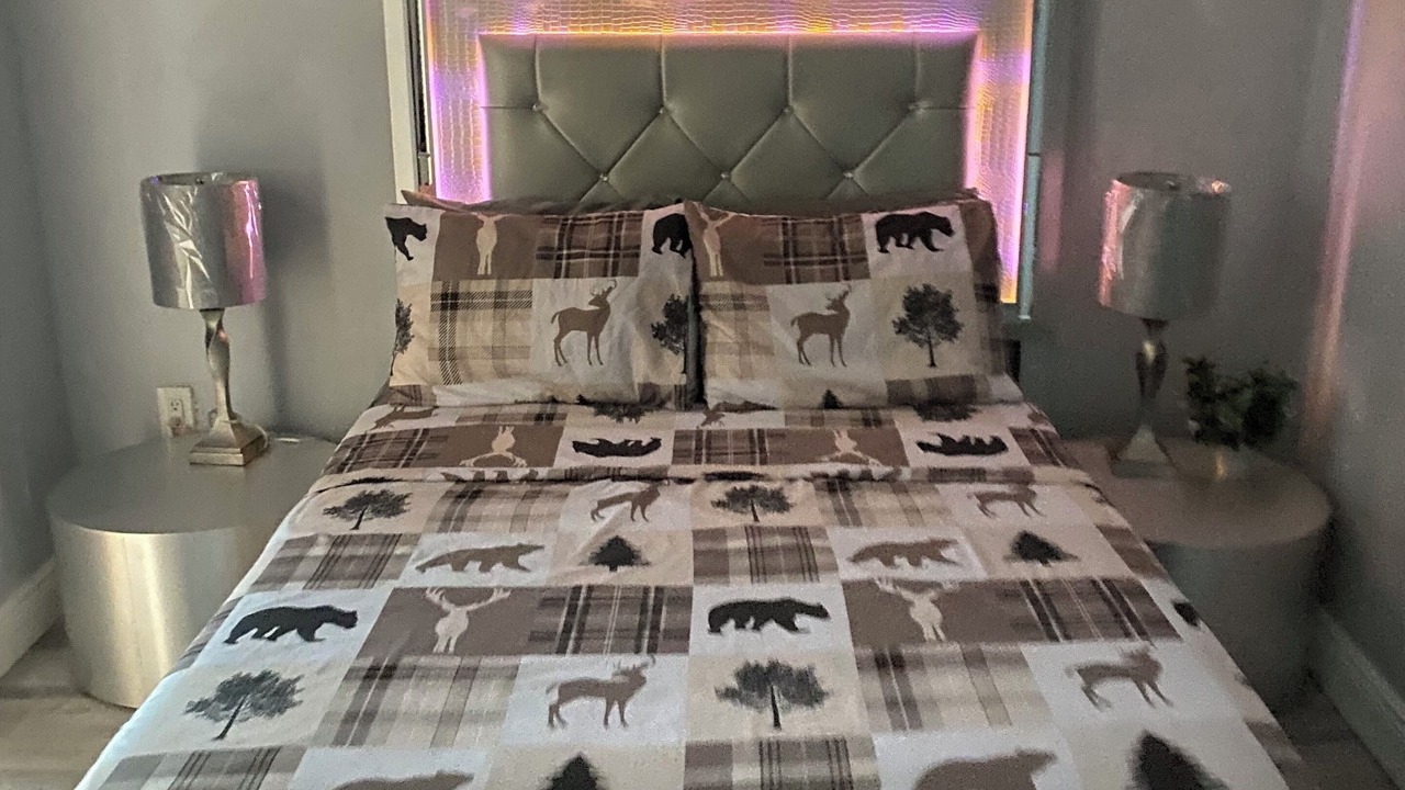 Photo of Bedroom in Florida Gardens