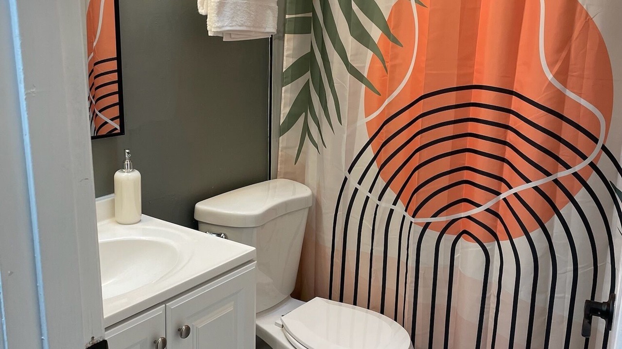 Photo of Bathroom in Harbor Oaks Bay Shore