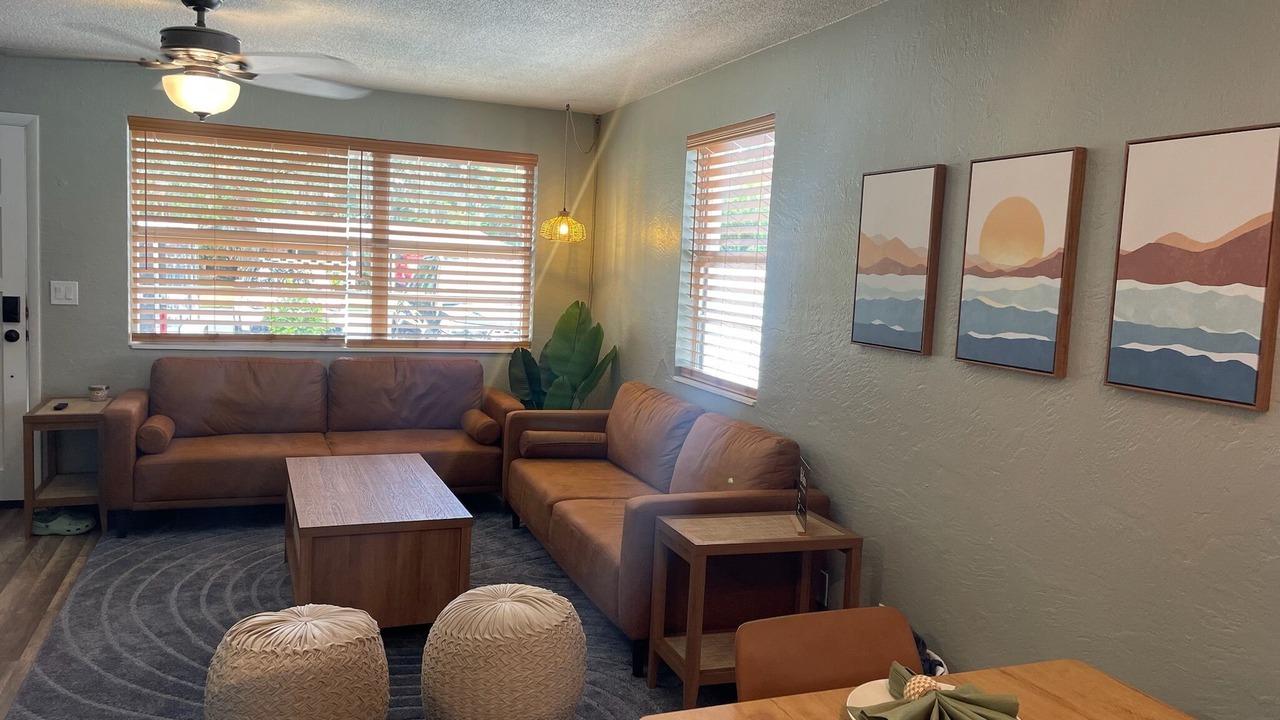 Photo of Livingroom in Harbor Oaks Bay Shore