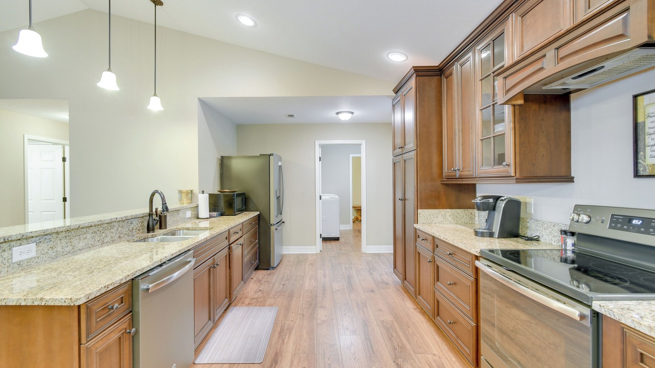 Photo of Kitchen in Putnam Hall