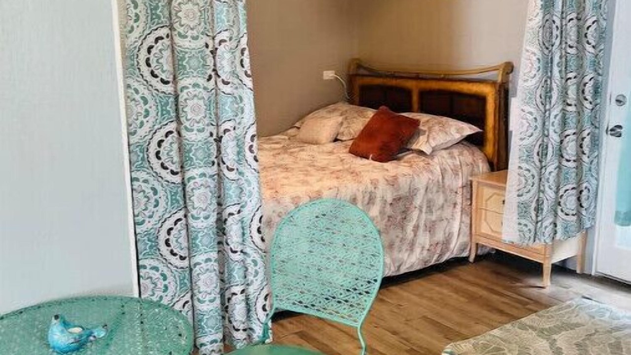 Photo of Bedroom in Tavares