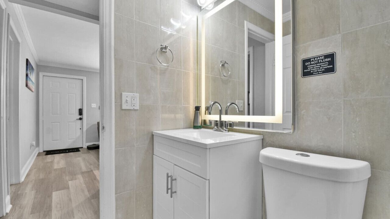 Photo of Bathroom in River Oaks