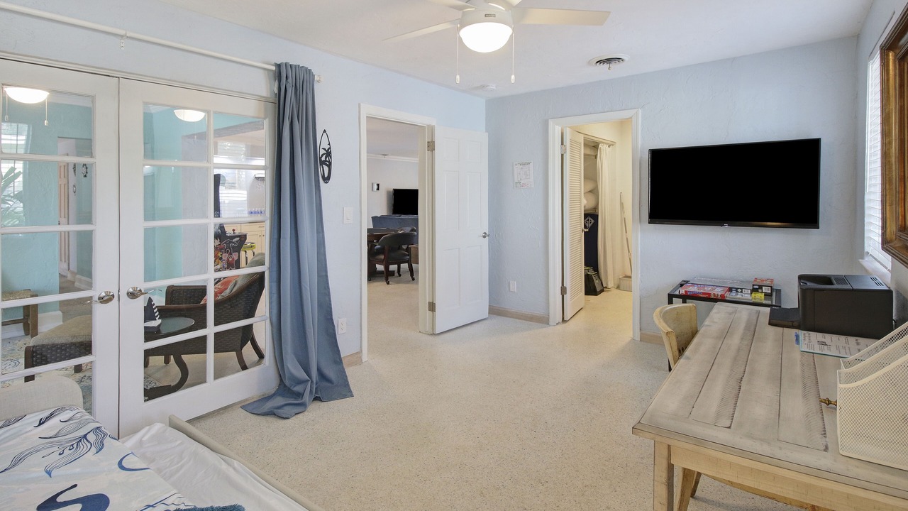 Photo of Bedroom in Dania Beach