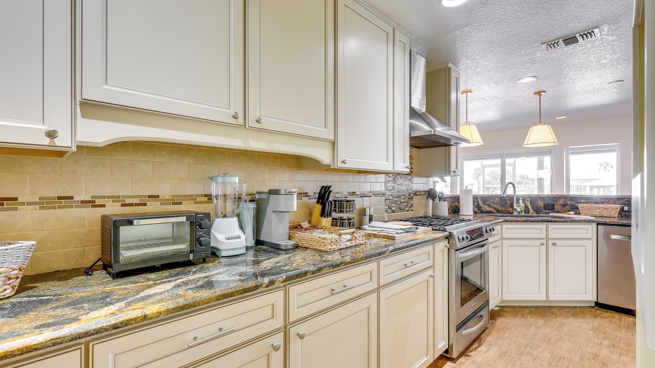 Photo of Kitchen in Apollo Beach