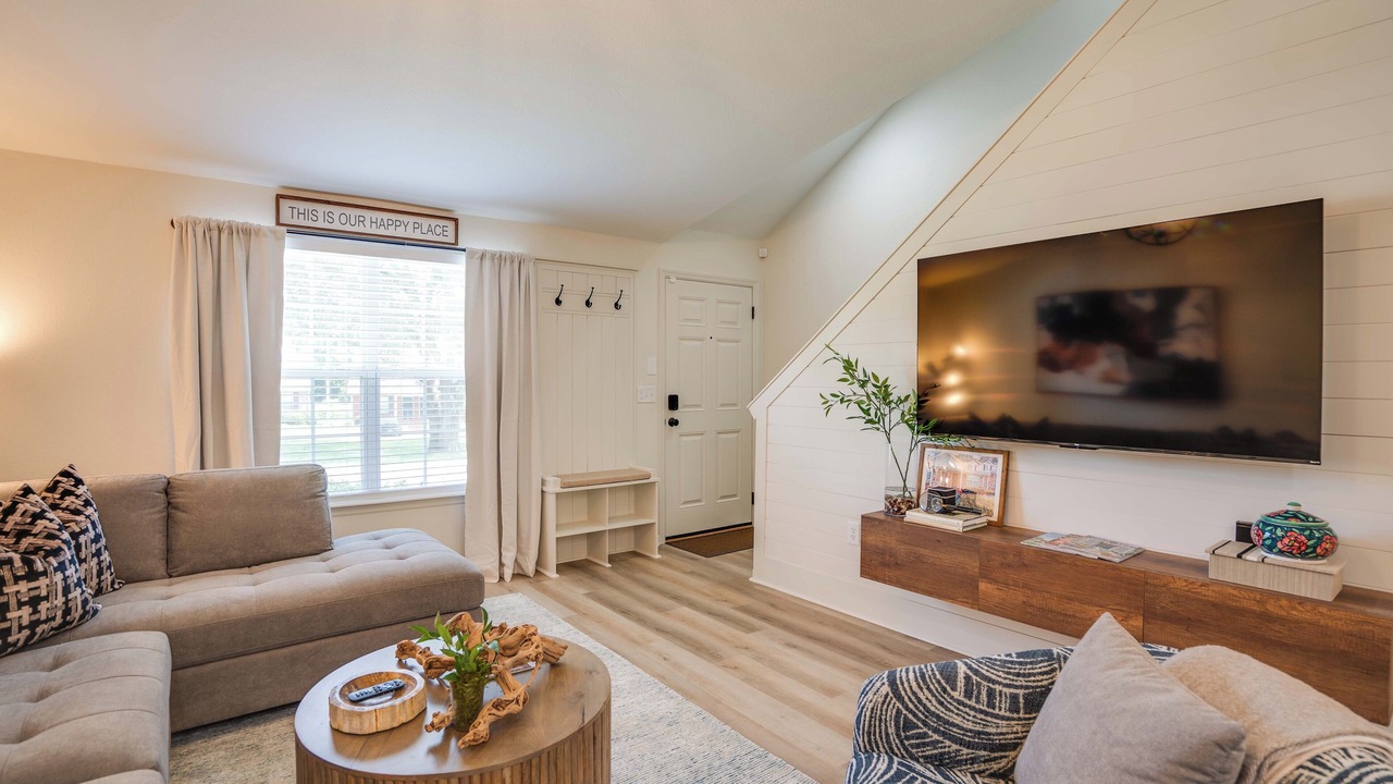 Photo of Livingroom in Tallahassee