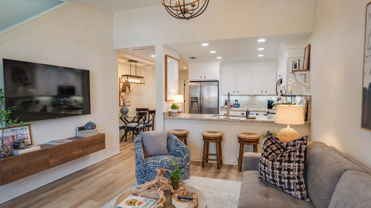 Photo of Livingroom in Tallahassee