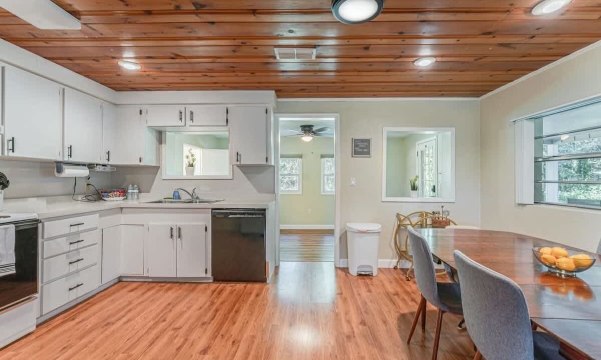 Photo of Kitchen in Chassahowitzka