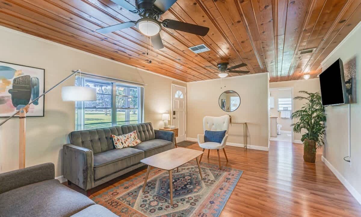 Photo of Livingroom in Chassahowitzka