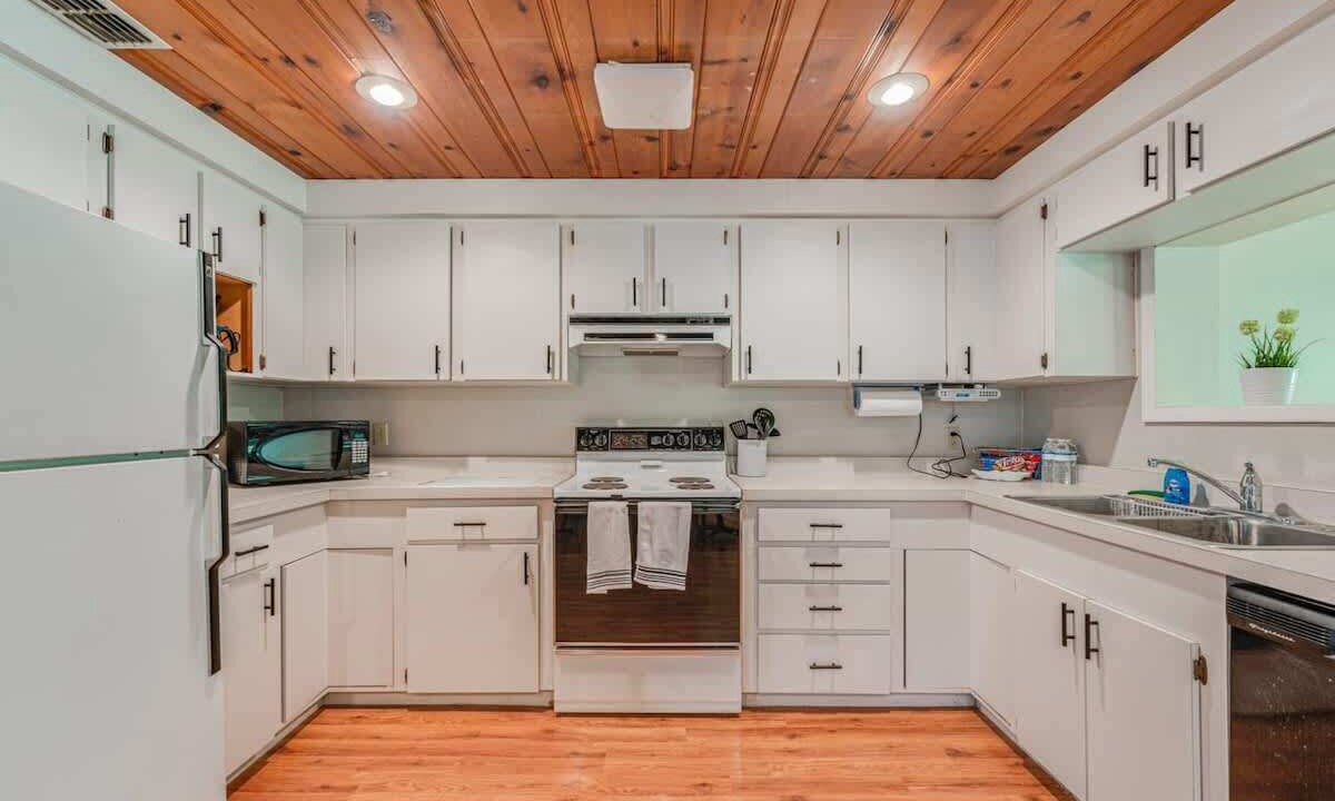 Photo of Kitchen in Chassahowitzka