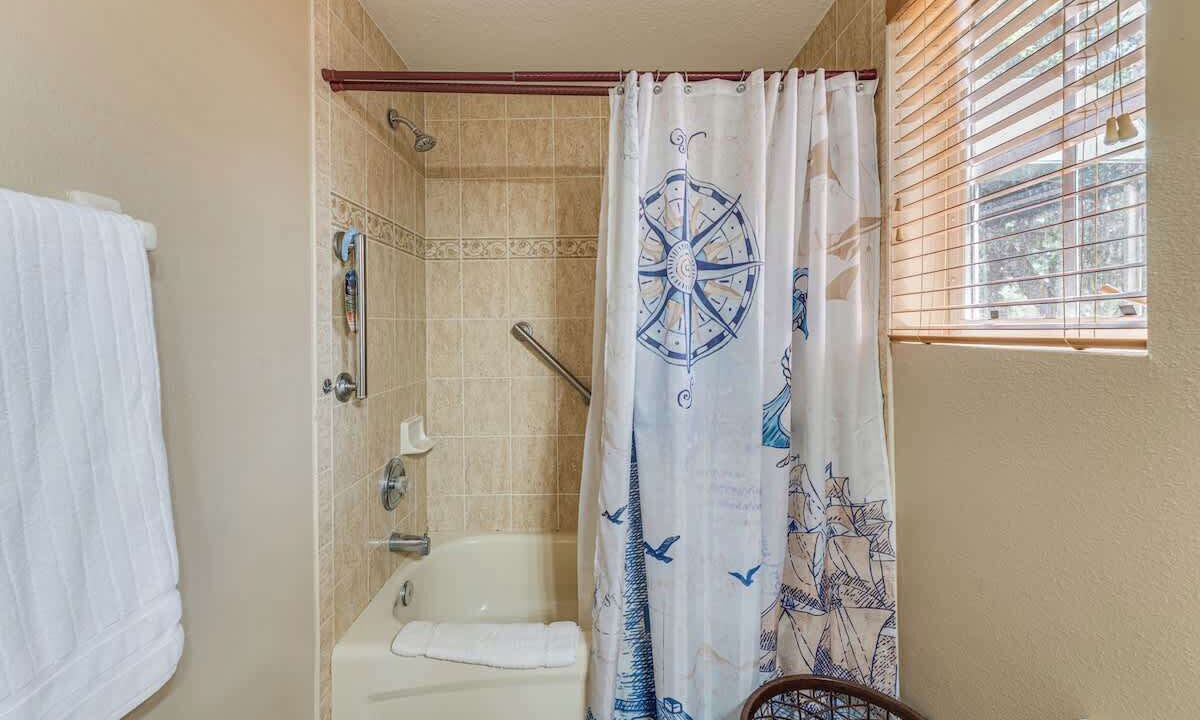 Photo of Bedroom in Chassahowitzka