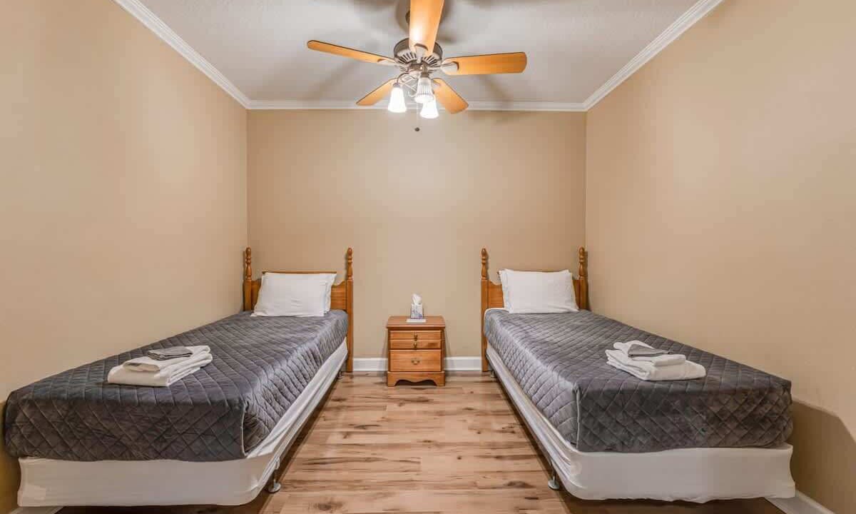 Photo of Bedroom in Chassahowitzka