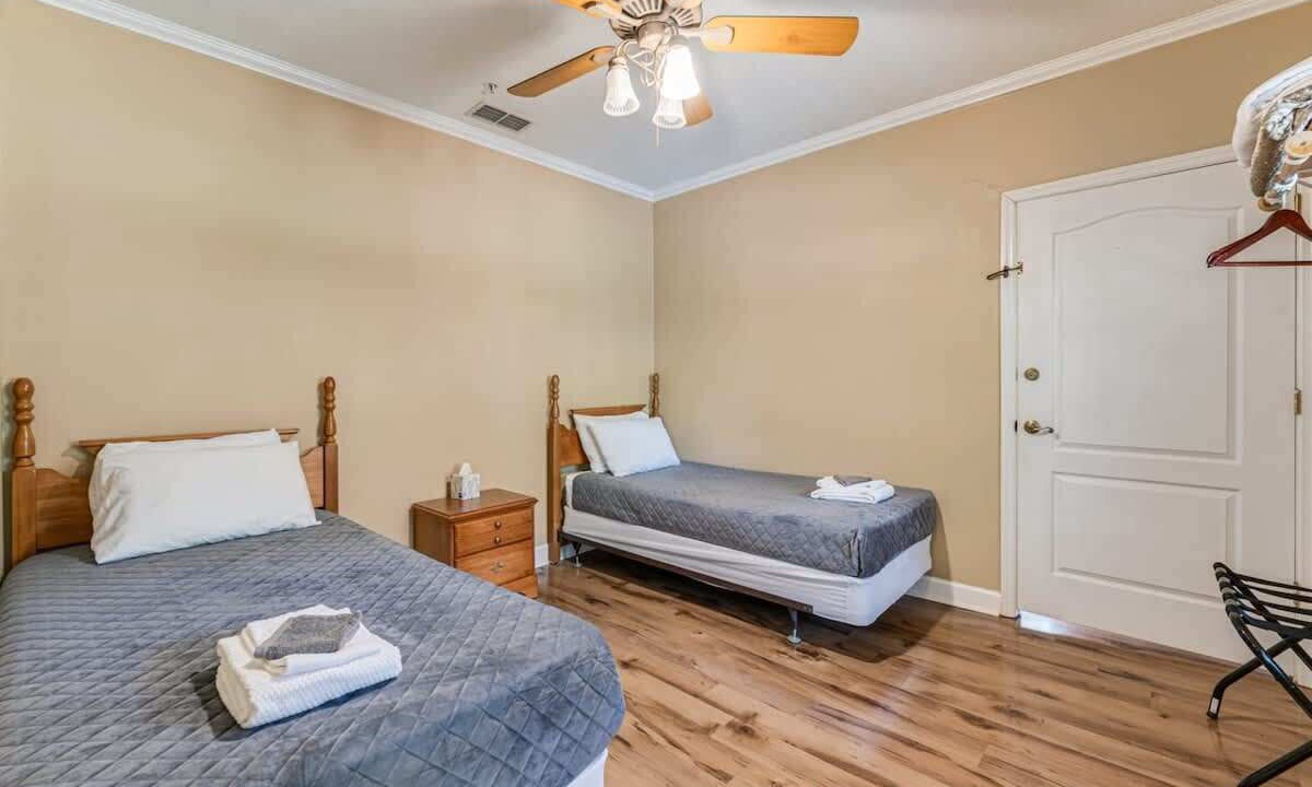 Photo of Bedroom in Chassahowitzka
