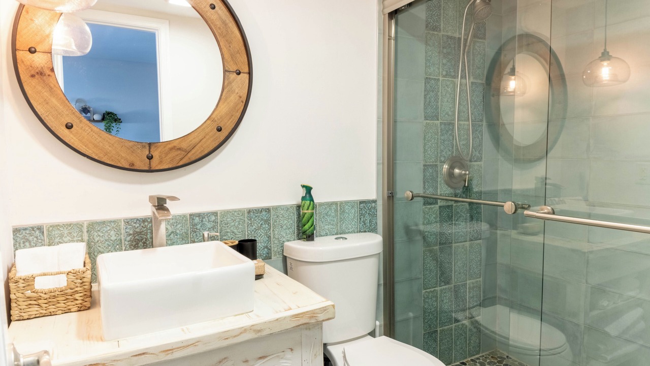 Photo of Bathroom in Lantana