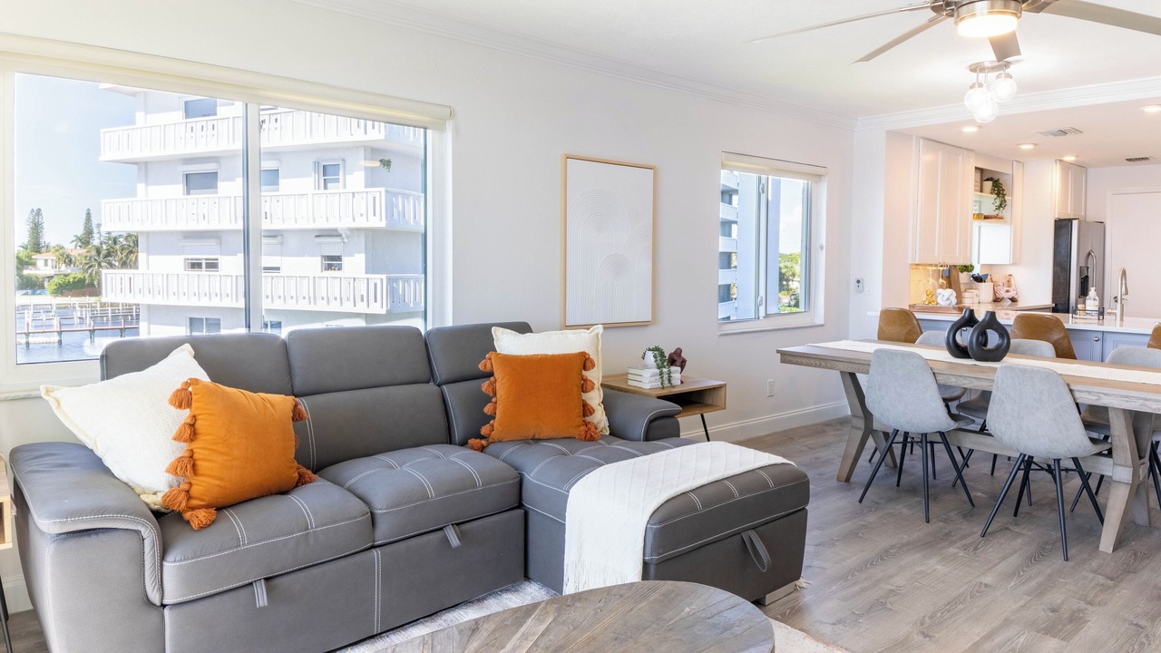 Photo of Livingroom in Lantana